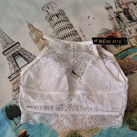 Solid lace cutout white bralette with pad - Picture 5 of 6